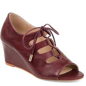 JLOURNEY KORTLIN LACED BOOTIE. NWOT/NEVER WORN